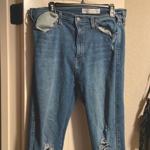 Brand is Levi they are high rise straight